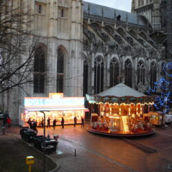 Hotel-le-cardinal__cathedrale_notredame_vue