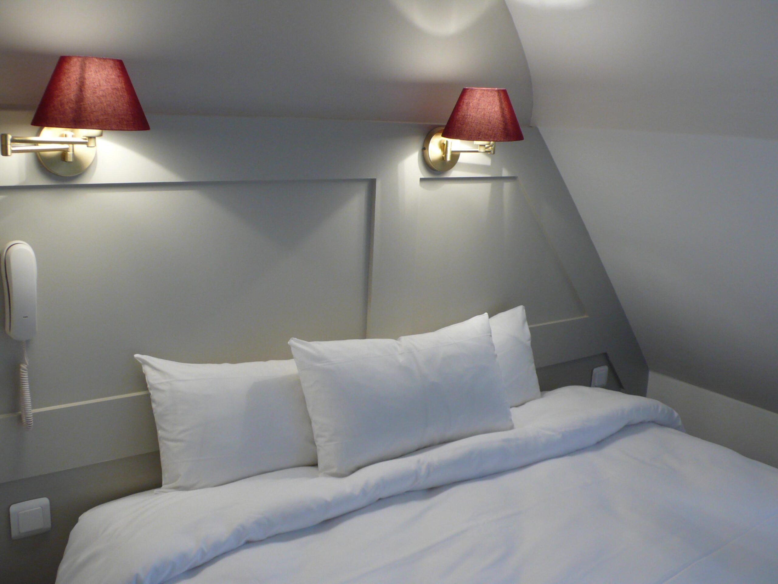 Hotel-le-cardinal_chambre_superieur_balcon